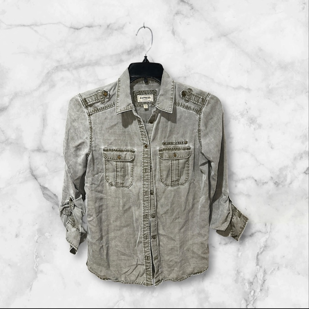 Express Boyfriend Fit Button Down Shirt Women’s Small Gray Washed Utility Style